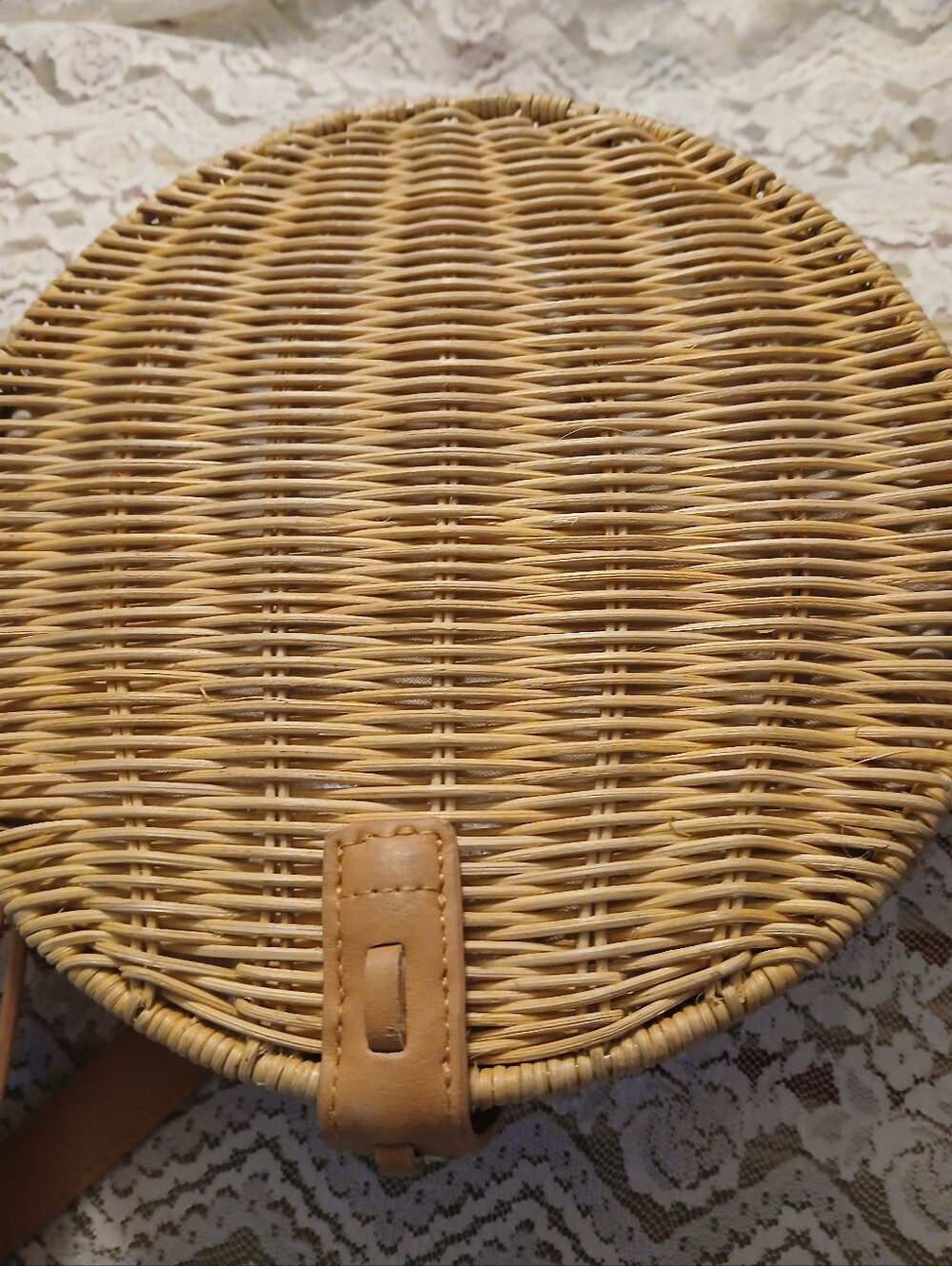 NWT Universal Thread Natural Woven Round Crossbody Bag with Leather Strap - Picture 6 of 9